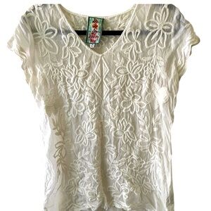 008 JW // Johnny Was Cream Floral Embroidered Blouse // XS